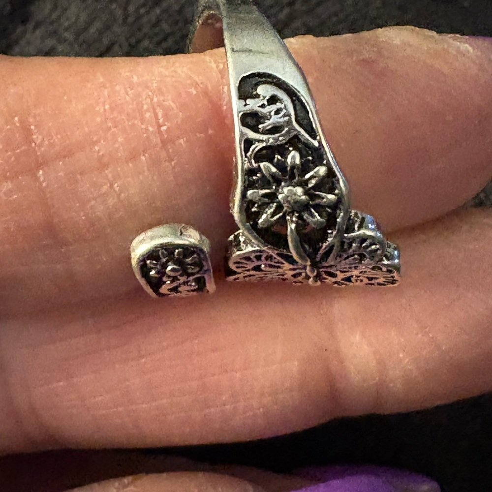 Ring- Silver Tone Adjustable Bohemian Butterfly stainless steel  Ring nwt - Picture 7 of 8